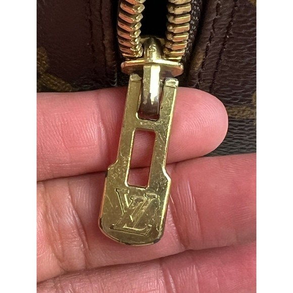 Authentic Louis Vuitton Alma - Picture 12 of 13